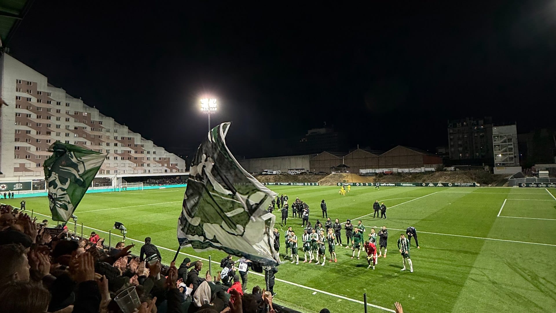 12eHomme Photo : Kop Red Star Fans
