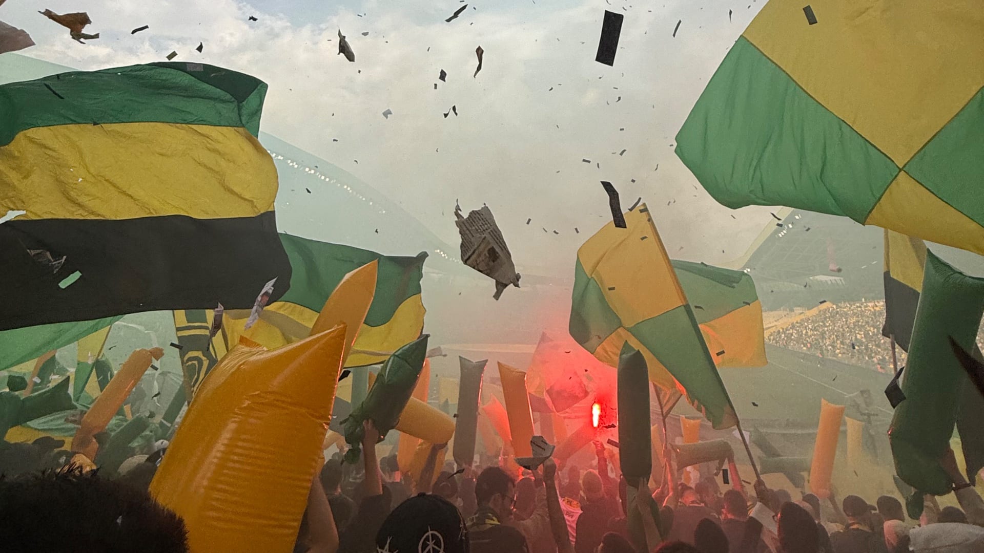 12eHomme Photot : Nantes - Rennes Tribune Loire