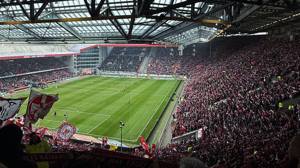 Fritz-Walter-Stadion — 1. FC Kaiserslautern